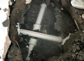 嘉鱼阳台漏水维修公司为您分享楼上楼下漏水怎么处理